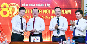 Tổng Giám đốc VTV Nguyễn Thanh Lâm chúc mừng 80 năm thành lập Đài VOV
