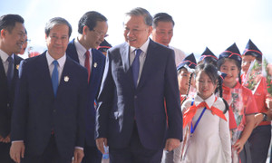 Tổng Bí thư Tô Lâm dự lễ kỷ niệm 80 năm truyền thống ngành Giáo dục và khai giảng năm học 2025-2026