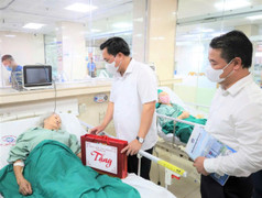 Chủ tịch UBND tỉnh Phú Thọ: Thăm, làm việc tại một số cơ sở y tế khu vực Phú Thọ