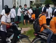 Thêm vụ học sinh bị đánh hội đồng tại Quảng Ninh