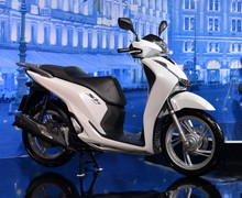 Bảng giá xe máy SH mới nhất tháng 9/2025