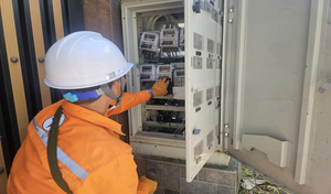 Khách hàng được EVNNPC giải quyết kịp thời phản ánh hóa đơn tháng 8/2025