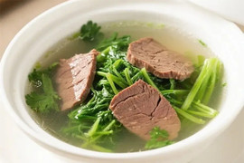 Mất ngủ do gan nóng, nên thường xuyên nấu 4 món canh này để ngủ sâu hơn