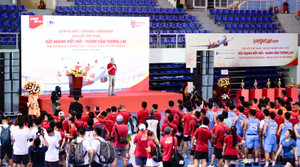 Gần 600 'chiến binh bầu trời' Vietjet tranh tài thể thao vì môi trường biển