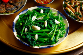 Mẹo xào rau không dầu mỡ vẫn xanh, ngon