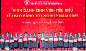 Thủ khoa Ngoại thương nhắn gửi thông điệp 'chọn can đảm mỗi ngày'
