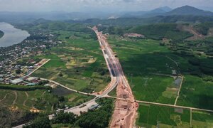 Thủ tướng yêu cầu thông toàn tuyến cao tốc từ Cao Bằng tới Cà Mau trong năm nay