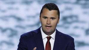 Charlie Kirk bị sát hại: Bùng nổ tranh cãi bạo lực chính trị ở Mỹ