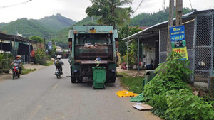Phát hiện trẻ sơ sinh tử vong trong thùng rác ở Quảng Ngãi