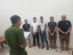 Nợ tiền sau khi thua bạc ở casino, 2 người Trung Quốc bị bắt giữ trái phép