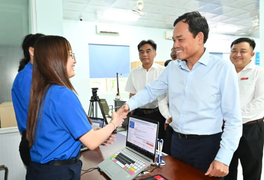 Bí thư TP.HCM Trần Lưu Quang làm việc với phường Bình Dương