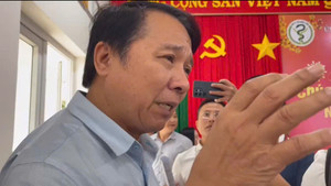 Máy hỏng, bệnh viện vẫn kê khai tán sỏi: Giám đốc bật khóc, nói 'rất đau lòng'