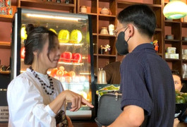 'Tổng tài' ra lệnh đánh người đến xin lỗi, chủ quán cà phê từ chối vì quá muộn