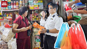 Túi nylon sắp 'hết thời': Người bán kêu trời, người mua bối rối