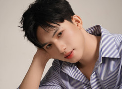 Nam sinh từng 'gây sốt' vì điển trai tốt nghiệp loại giỏi ngành Sư phạm Văn