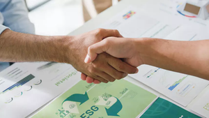 Nhà đầu tư từ chối bỏ ESG, bất chấp chính sách thuế của Tổng thống Trump