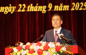 Thứ trưởng Bộ Tài chính Bùi Văn Khắng được bầu làm Chủ tịch UBND tỉnh Quảng Ninh