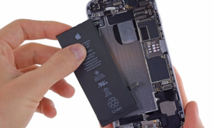 Điều gì xảy ra nếu thay pin iPhone không chính hãng
