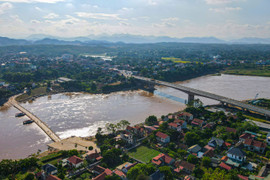 Diện mạo cầu Phong Châu nối hai bờ sông Hồng trước ngày thông xe