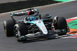 Mercedes F1 thử nghiệm nhựa sinh học ngay trên đường đua Baku
