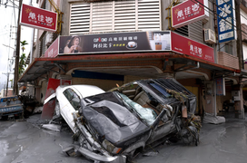 Cảnh hoang tàn sau khi bão Ragasa quét qua Trung Quốc