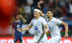 Ngoại binh bị đuổi, cựu sao U23 Việt Nam giúp CLB Nam Định thắng đội Campuchia