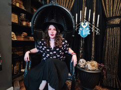 'Ma cà rồng đời thực' tiết lộ việc sống bằng cách hút năng lượng người khác