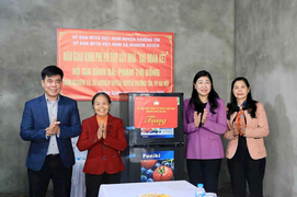 Những căn nhà ấm tình đoàn kết