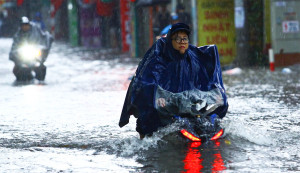 Tin bão số 10 Bualoi mới nhất và thời điểm gió mạnh, mưa lớn trên đất liền 