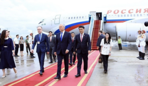 Chủ tịch Duma Quốc gia Nga đến Hà Nội, bắt đầu thăm chính thức tới Việt Nam