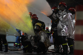 Xem cảnh sát TP.HCM diễn tập chữa cháy hầm Thủ Thiêm