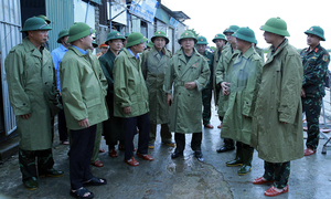 Phó Thủ tướng Trần Hồng Hà kiểm tra công tác ứng phó bão tại Nghệ An, Hà Tĩnh