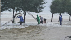 Tìm thấy thi thể thanh niên đi câu cá lúc trời mưa bão