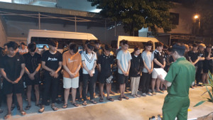 Bắt giam 34 'quái xế' xách hàng nóng, chạy xe lạng lách, nẹt pô ở Đà Nẵng