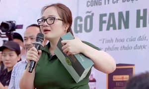 Hoàng Hường bị khởi tố: Hé lộ chiêu trò quảng cáo thổi phồng công dụng sản phẩm
