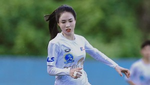 Hot girl Trần Thị Duyên thắng trận đầu tiên ở giải nữ VĐQG 2025