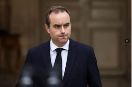 Tổng thống Pháp tham vấn khẩn cấp chọn người kế nhiệm Thủ tướng vừa từ chức