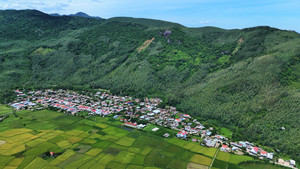 4 năm sau sạt lở kinh hoàng, người dân dưới chân núi Cấm vẫn ôm đồ đi ở nhờ