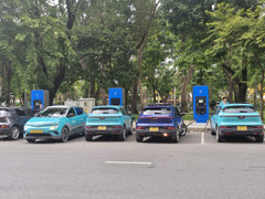 V-Green sẽ lắp đặt trạm sạc xe điện tại các khu vực công cộng TP.HCM