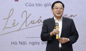 Nhà báo Lê Xuân Sơn ra mắt cùng lúc bộ ba tác phẩm thơ và bút ký 
