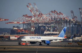 Chính phủ Mỹ đóng cửa: Nhân viên không lưu nghỉ việc, hoãn hàng nghìn chuyến bay