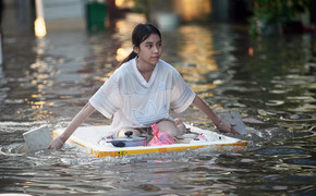 Tin mới nhất về lũ trên sông Cầu, sông Thương và vùng áp thấp trên Biển Đông