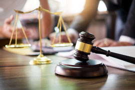 Cụ bà di chúc để toàn bộ tài sản cho tên lừa đảo, con đẻ không được gì