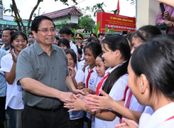 Thủ tướng: Xây dựng trường nội trú liên cấp bằng lòng yêu quý sự nghiệp giáo dục