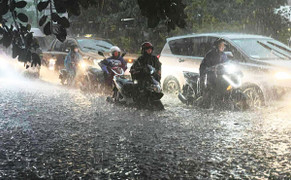 Dự báo thời tiết 15/10: Miền Bắc tiếp tục mưa lớn, nguy cơ tái diễn ngập úng