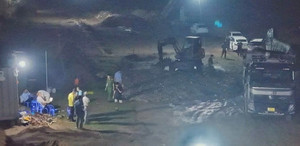 Đổ trộm 50 tấn chất thải trái phép, công ty và 2 người bị phạt 300 triệu đồng