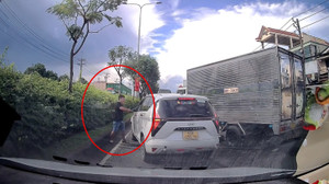 Xác minh clip tài xế xe tải chặn đầu, đập kính ô tô giữa đường ở TP.HCM
