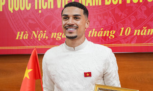 Ngôi sao nhập tịch Đỗ Hoàng Hên: 'Khao khát được cống hiến cho bóng đá Việt Nam'