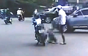 Công an Hà Nội xác minh clip bé trai bị bạo hành giữa phố