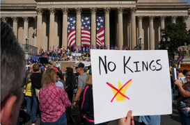 Hàng triệu người Mỹ xuống đường phản đối Tổng thống Trump